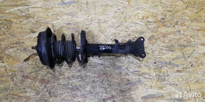 Стойка амортизатора передняя правая Mercedes-Benz