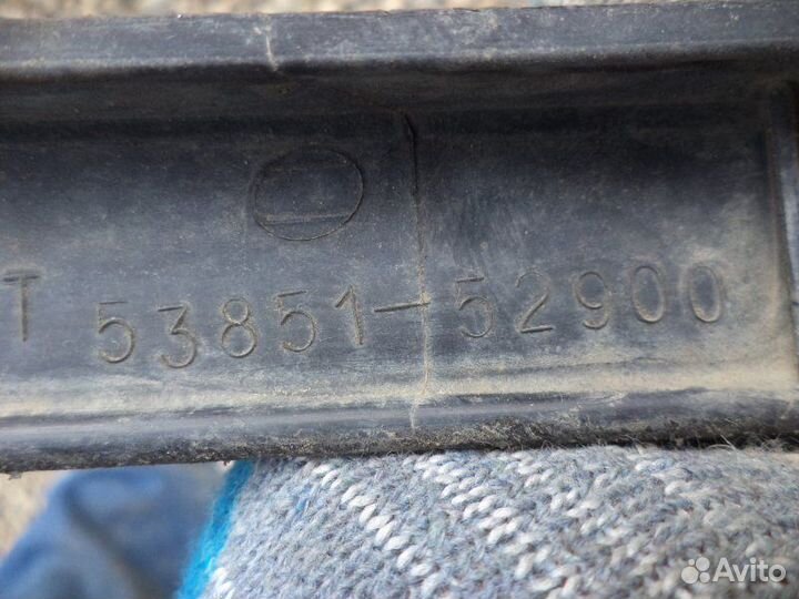 Накладка на бампер передняя Toyota Vitz NCP13