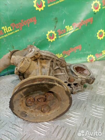 Помпа водяной насос Volkswagen Passat B5 седан 1.6