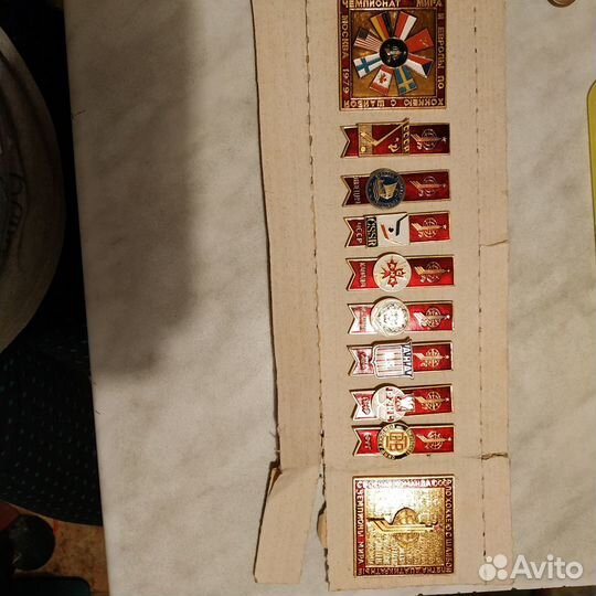 Коллекция значков 1979 год