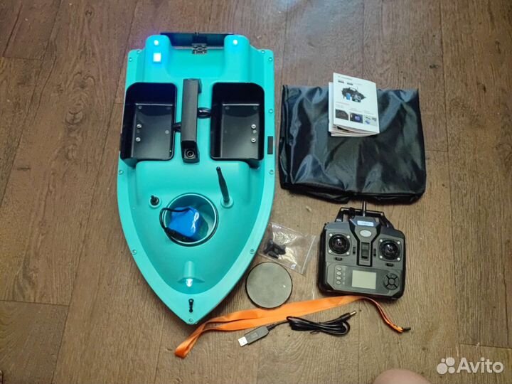 Прикормочный кораблик с GPS полная комплектация