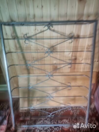 Продается решетка на окно
