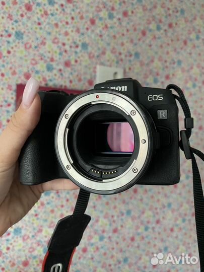 Canon RP с адаптером крепления