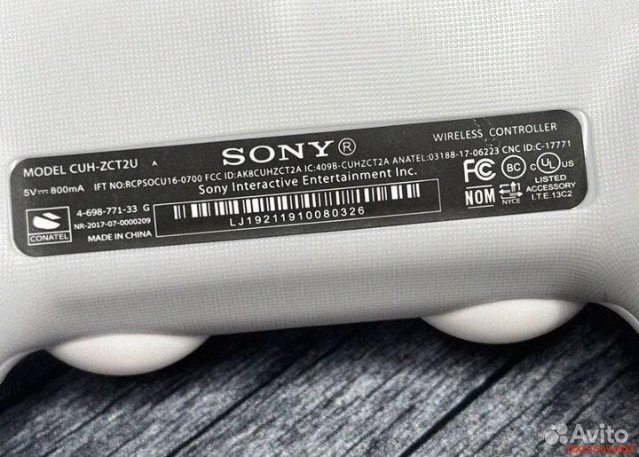 Геймпад DualShock 4