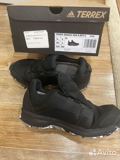 Кроссовки adidas