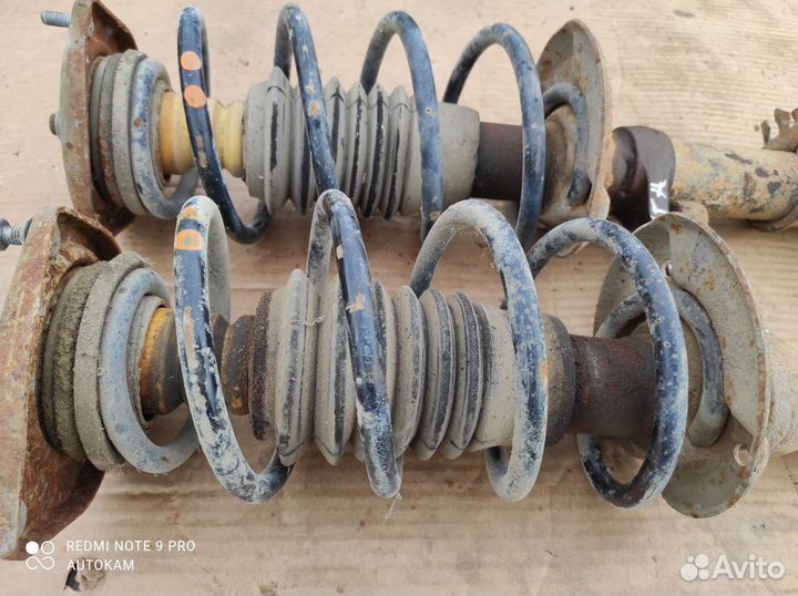 Стойки передние LADA Granta