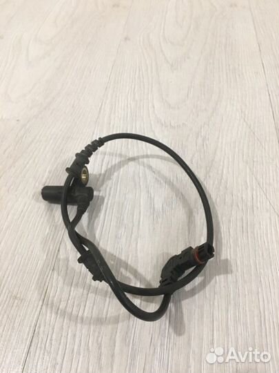 Датчик ABS передний левый Mercedes Benz S500L W220