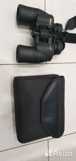 Бинокль Nikon Aculon