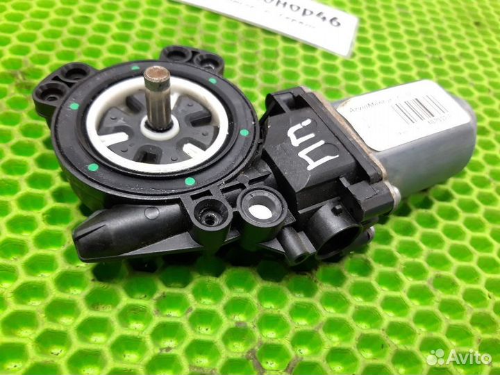 Моторчик стеклоподъемника передний прав. Qashqai 1