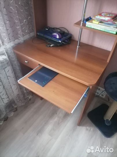 Компьютерный стол