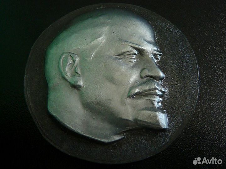 Настольная медаль