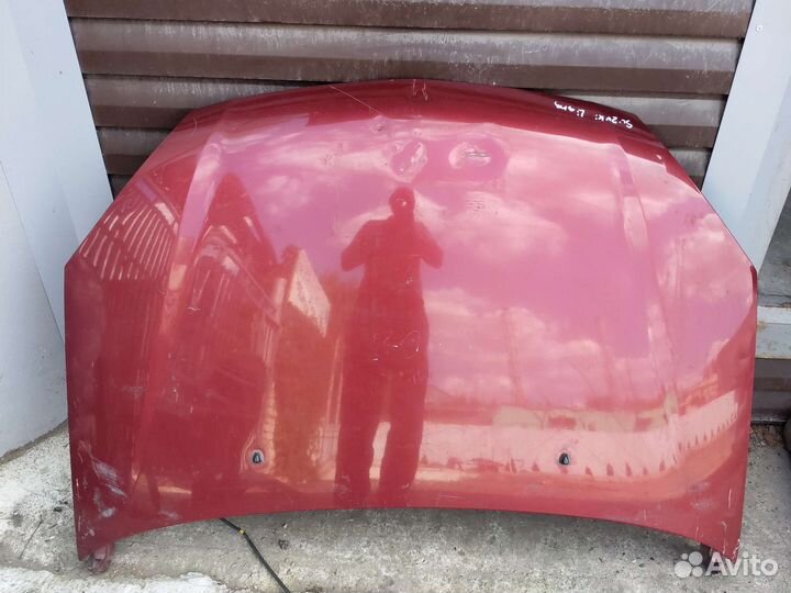 Капот на Suzuki Liana