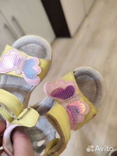 Сандалии для девочки