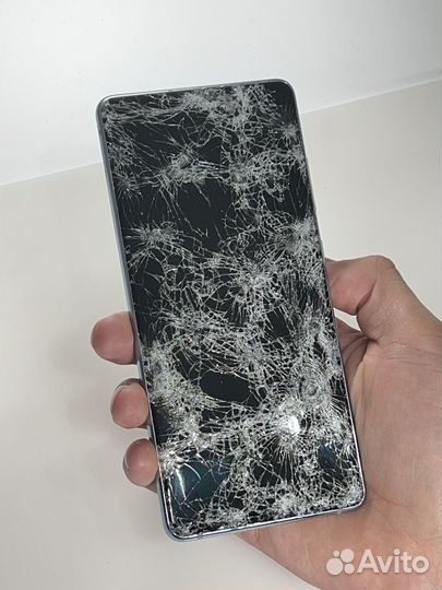 Замена экрана / стекла iPhone / Samsung / Xiaomi