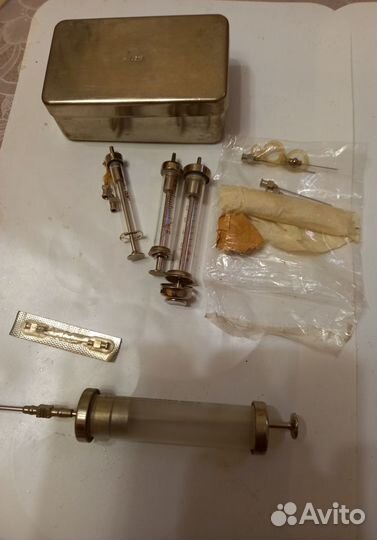 Медицинские стеклянные шприцы