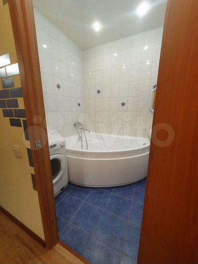 1-к. квартира, 42 м², 4/10 эт.