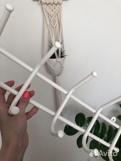 Вешалка настенная металлическая новая