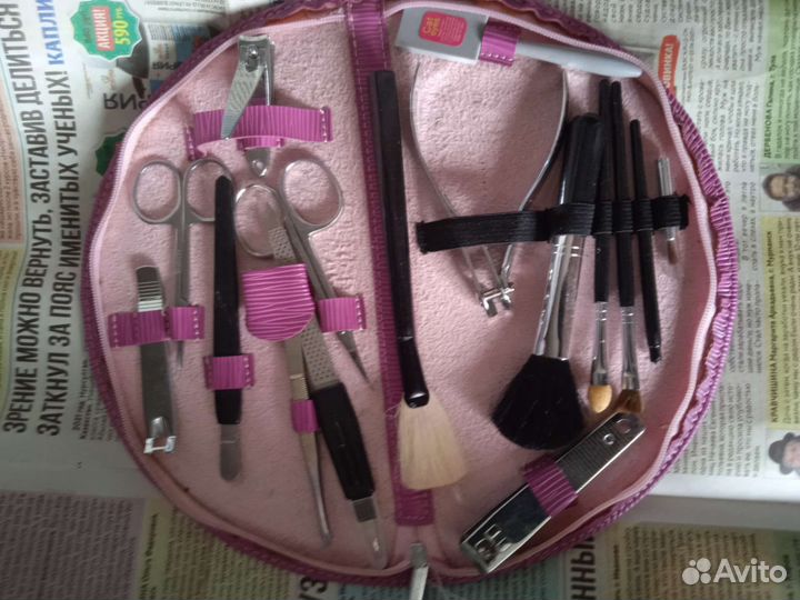 Маникюрный и косметический набор.См.опис