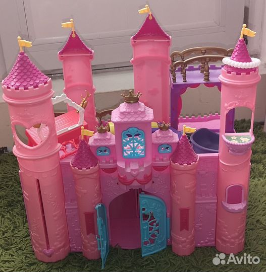 Домик, замок