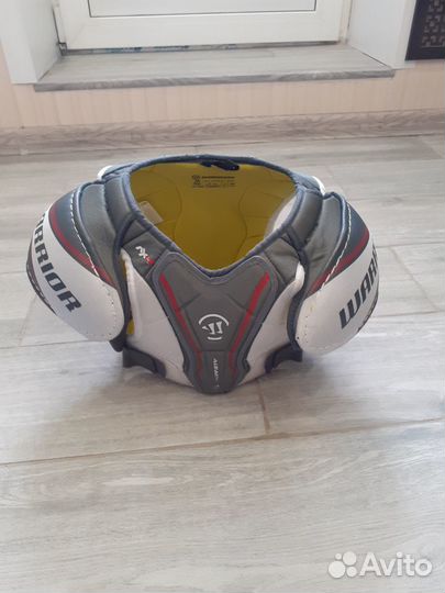 Нагрудник Warrior, на ребенка 8-10 лет