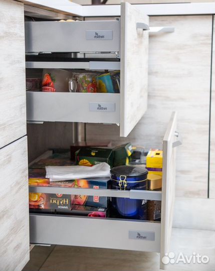 Угловая кухня в квартиру