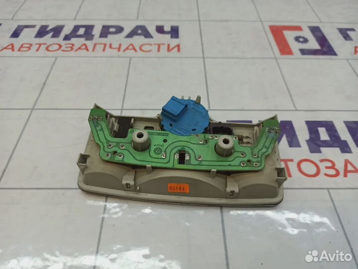 Плафон салонный Volkswagen Golf (Mk4) 1J0947103EY20