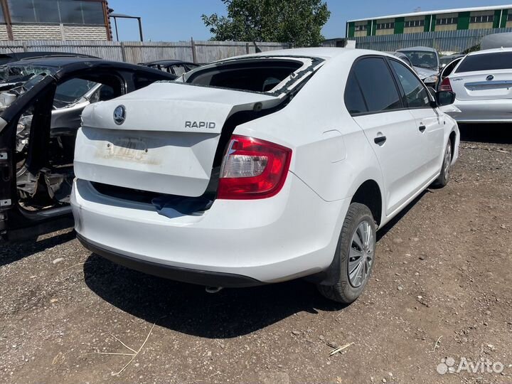 Skoda Rapid в разборе