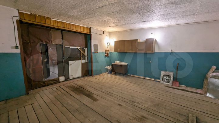 Гараж, > 30 м²