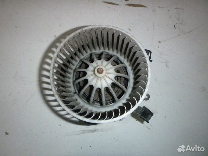 Моторчик печки audi A4 B8 allroad 2010-2015