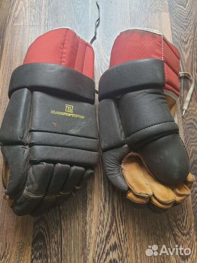 Краги хоккейные