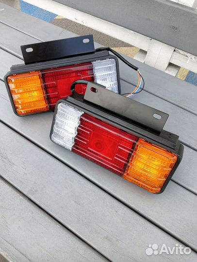 Задние фонари mazda Titan левый правый