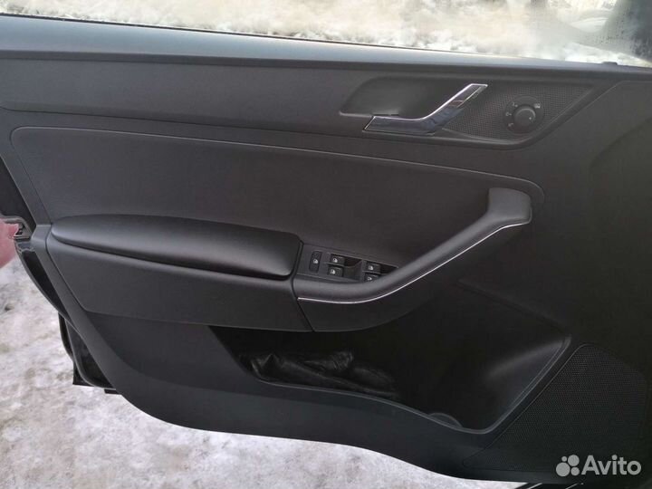 Подлокотники шкода рапид/ поло лифтбек