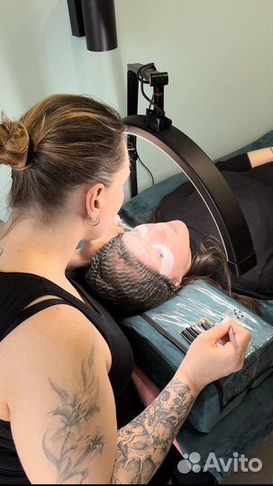 Обучение наращиванию ресниц