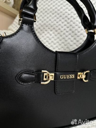 Сумочка Guess