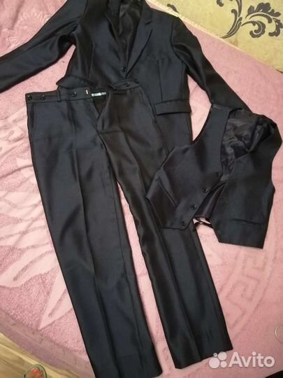 Костюм школьный