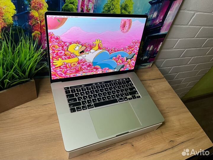 Macbook pro 16 2020 i9 Отличный
