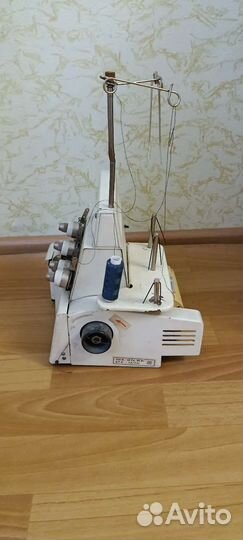 Швейная машинка оверлок Прима