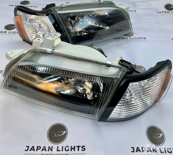 Фары хрустальные темные передние Toyota