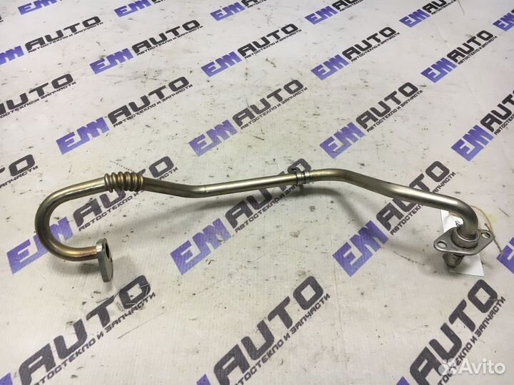 Трубка вентиляции картерных газов Шкода Фабия 1