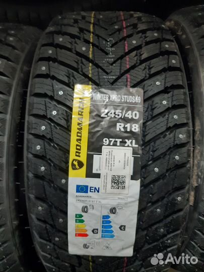 Roadmarch Winter XPro Studs 69 245/40 R18