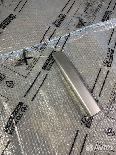 Заглушка рейлинга задняя левая Mitsubishi