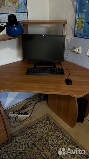 Компьютерный стол