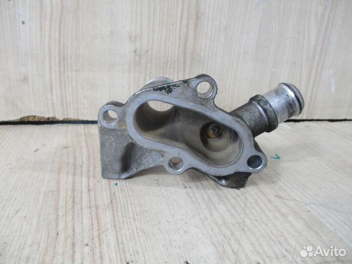 Фланец двигателя системы охлаждения Ford Focus 2