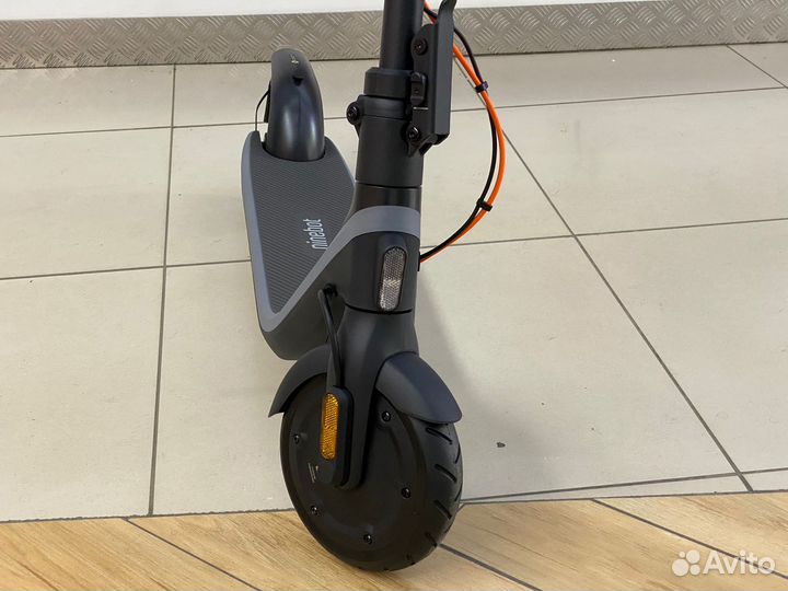 Электросамокат Ninebot KickScooter E2 Plus