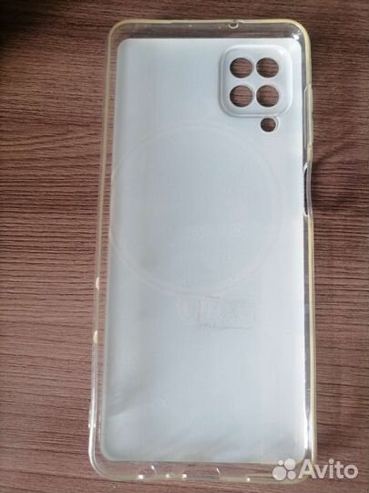 Чехлы на смартфоны