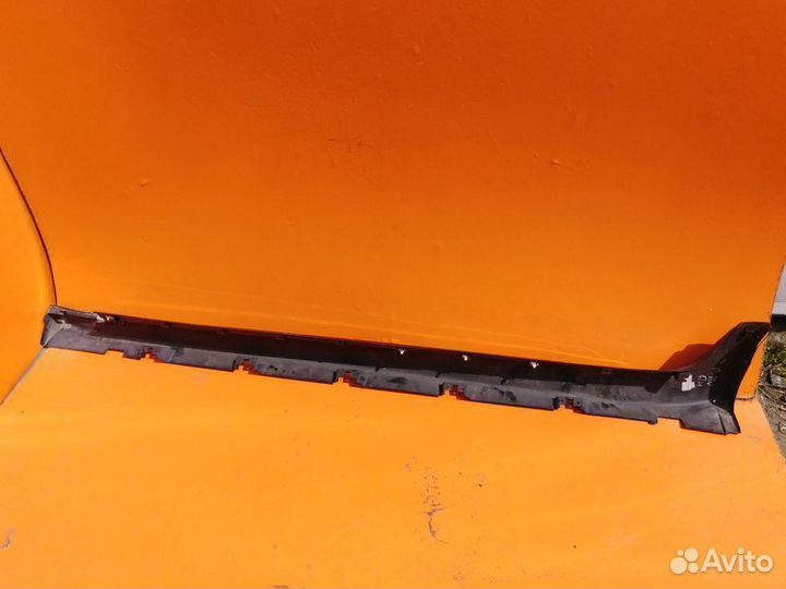 Накладка порога внешняя правая Cadillac Cts 2008