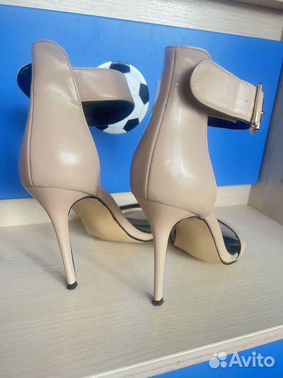 Босоножки женские 37 размер