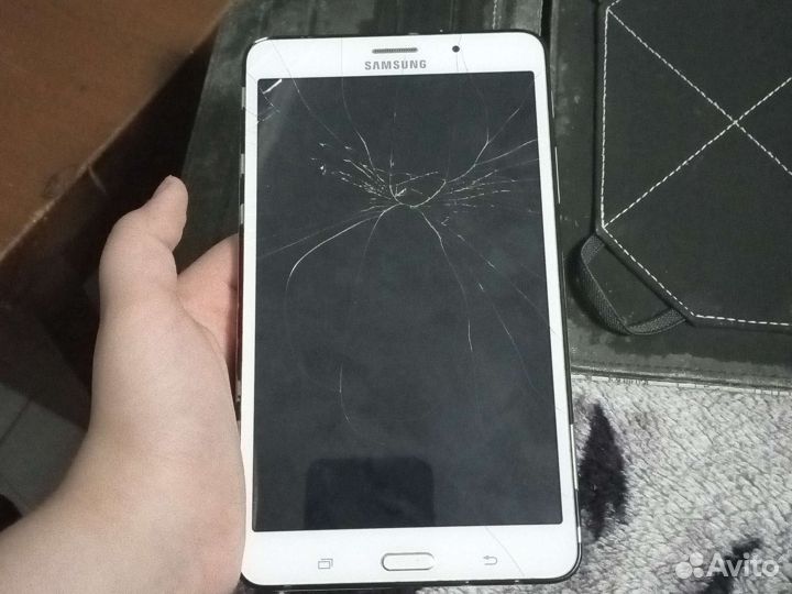 Планшет Samsung SM-T231