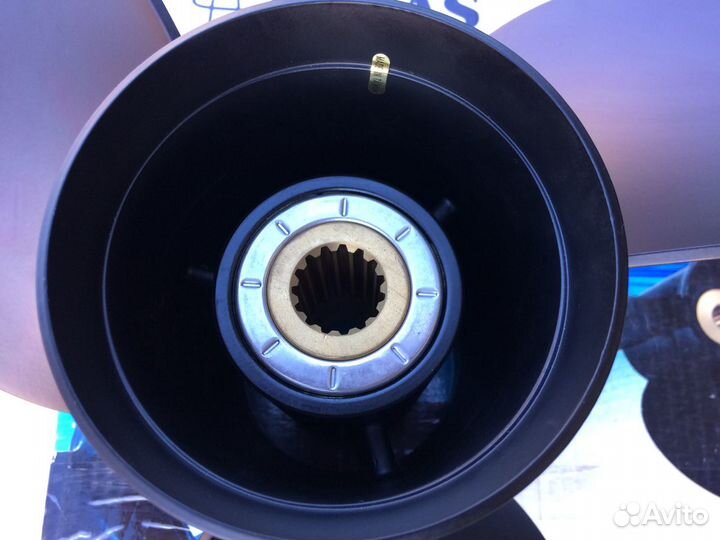 Винт гребной алюм.3*15,3*21 L новый в упаковке