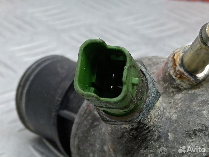 Корпус термостата для Opel Zafira B 95517661